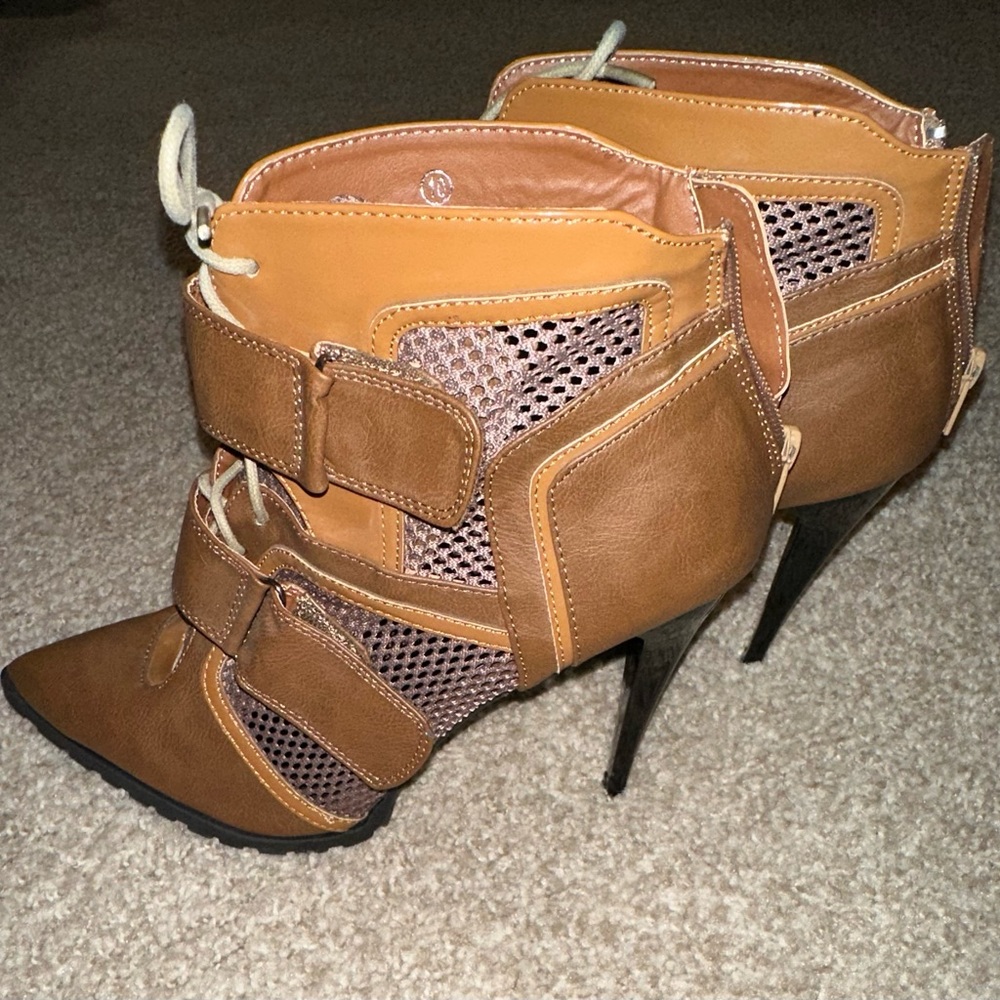 Ankle boots